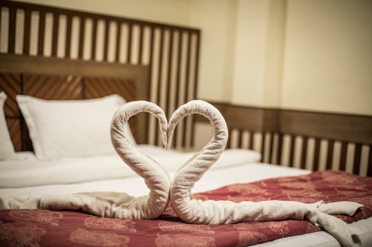 Hotel Aryaas Palayankottai Экстерьер фото