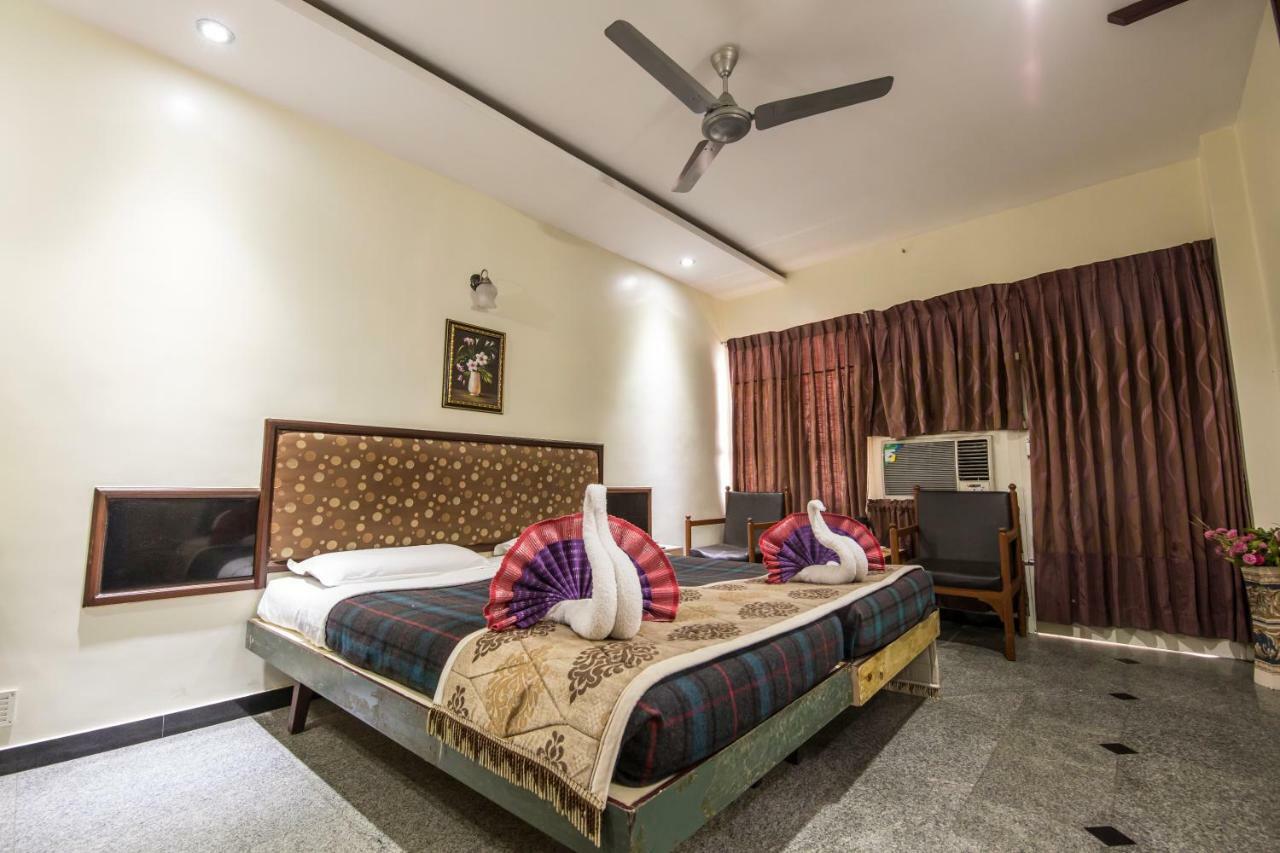 Hotel Aryaas Palayankottai Экстерьер фото
