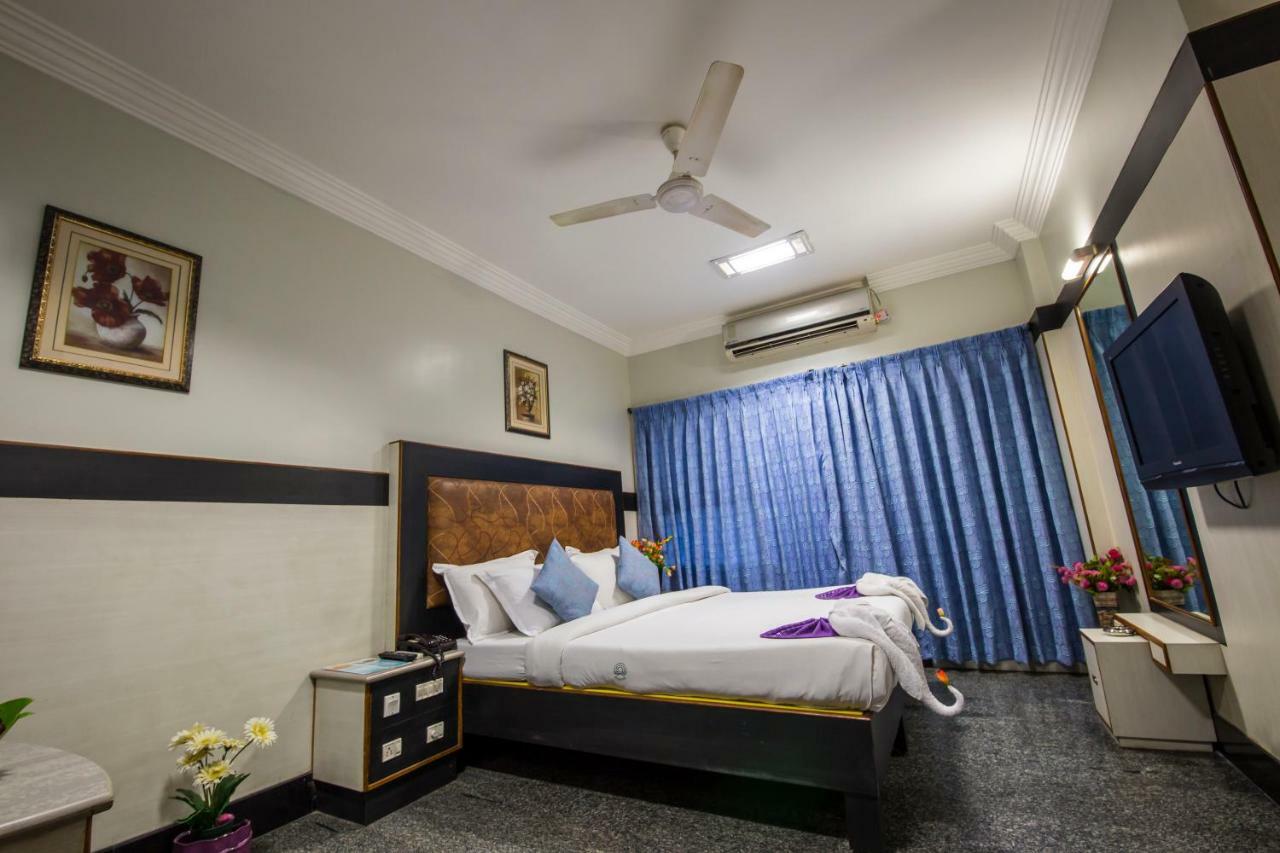 Hotel Aryaas Palayankottai Экстерьер фото