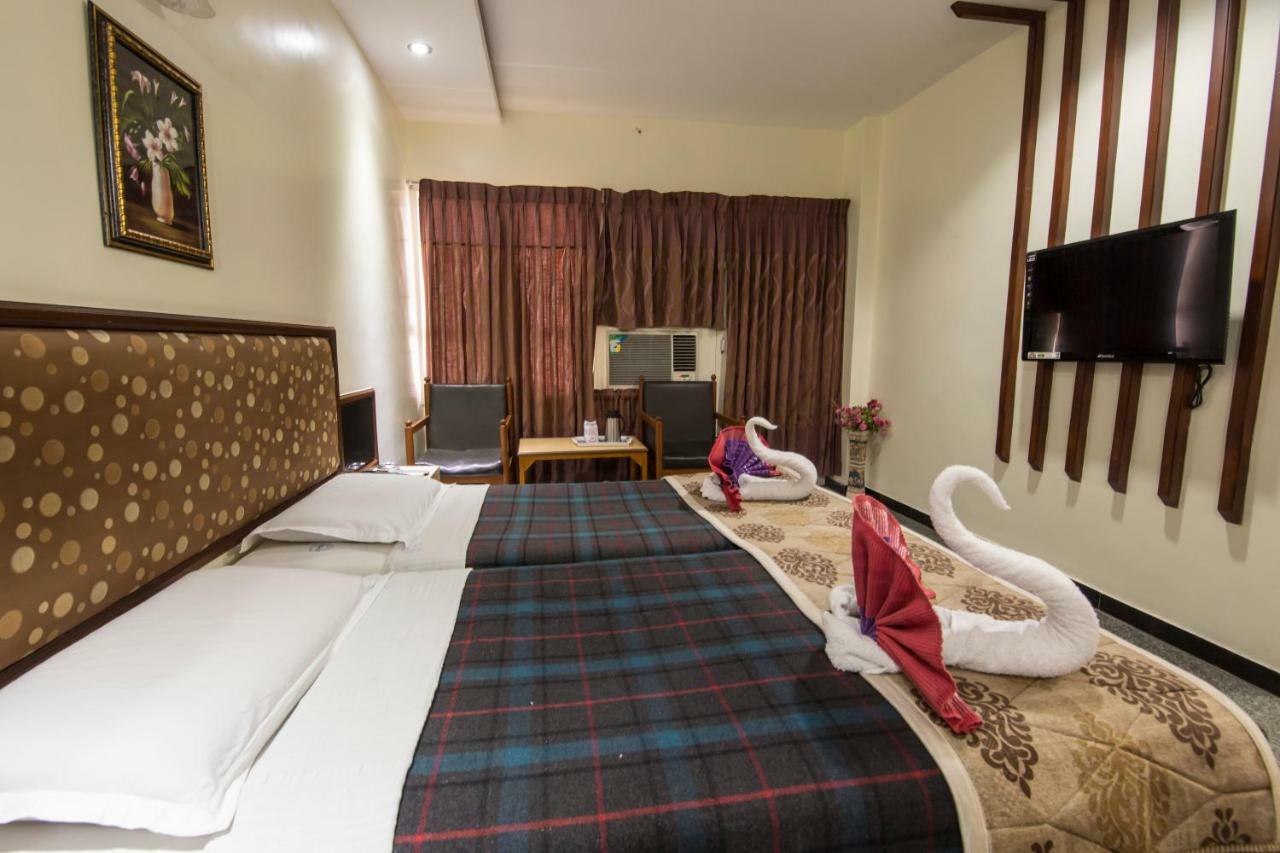 Hotel Aryaas Palayankottai Экстерьер фото