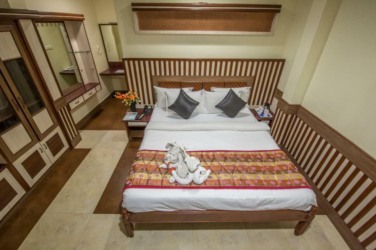Hotel Aryaas Palayankottai Экстерьер фото