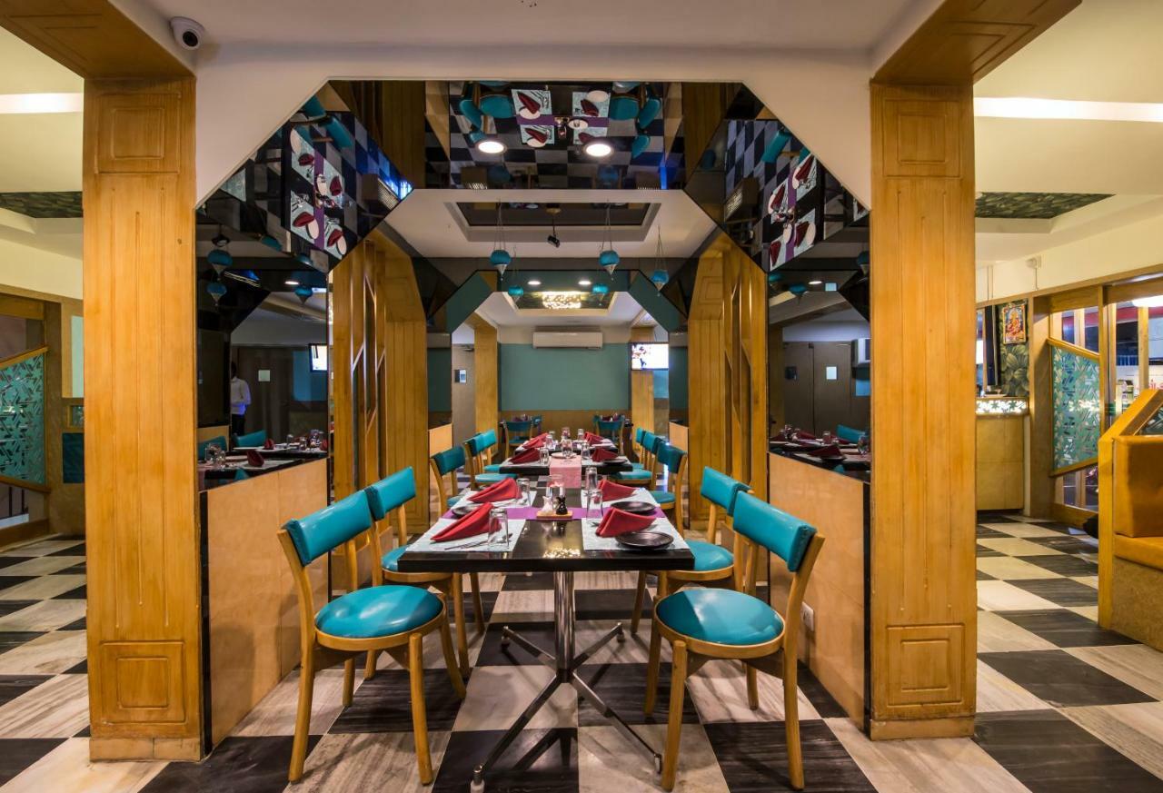 Hotel Aryaas Palayankottai Экстерьер фото