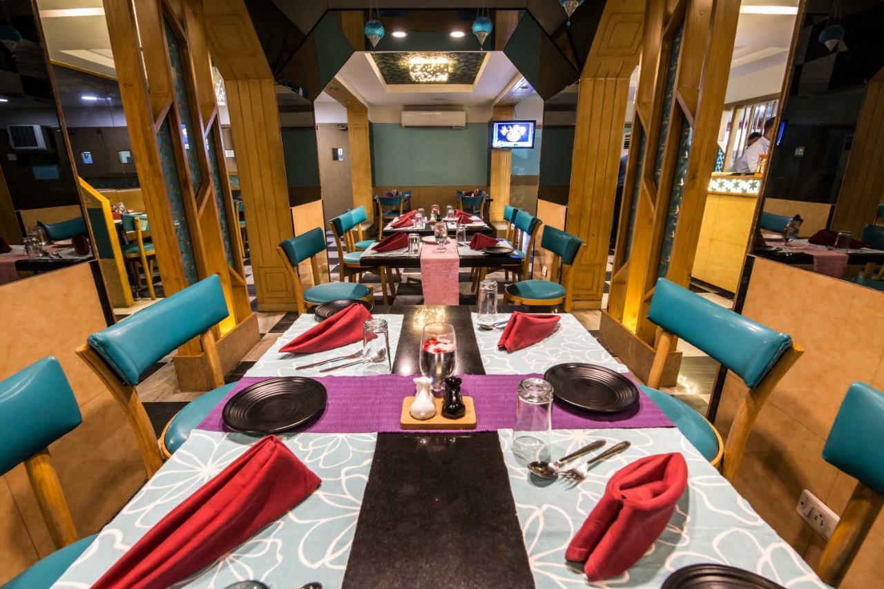 Hotel Aryaas Palayankottai Экстерьер фото