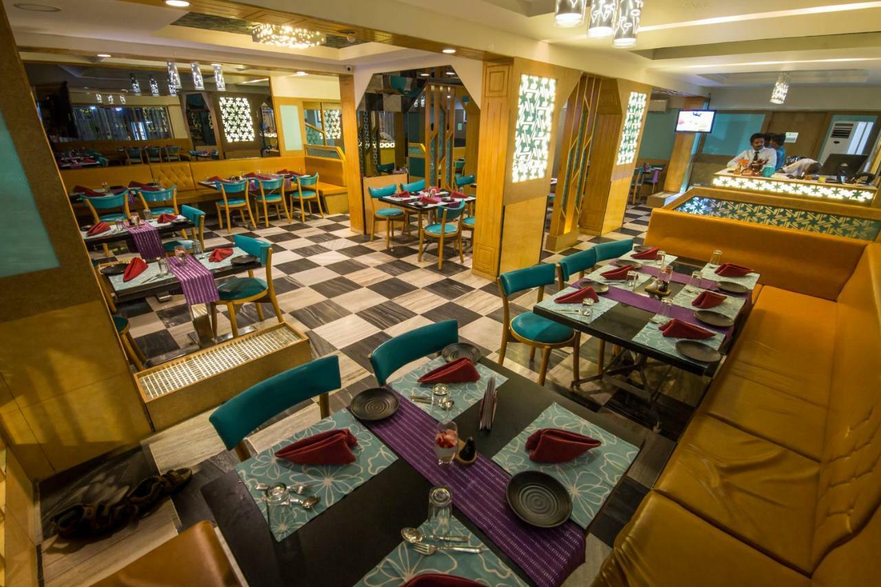 Hotel Aryaas Palayankottai Экстерьер фото