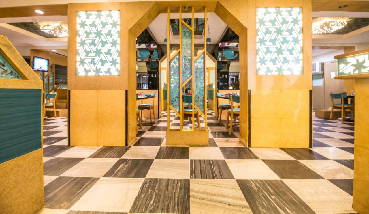 Hotel Aryaas Palayankottai Экстерьер фото